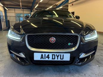 Jaguar XE 2.0d R-Sport Saloon 4dr Diesel Auto AWD Euro 6 (s/s) (180 ps)