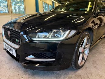 Jaguar XE 2.0d R-Sport Saloon 4dr Diesel Auto AWD Euro 6 (s/s) (180 ps)