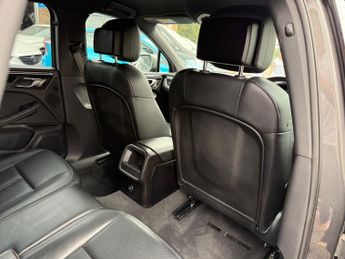 Porsche Macan 3.0 TD V6 S SUV 5dr Diesel PDK 4WD Euro 6 (s/s) (258 ps)