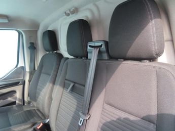Ford Transit Custom 300 LIMITED 2.0 ECOBLUE 130 AUTOMATIC AIR CON CRUISE F+R SENSORS