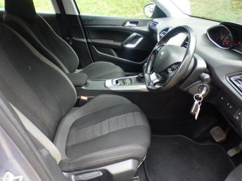 Peugeot 308 E-THP S/S SPORTIUM 5-Door