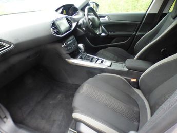 Peugeot 308 E-THP S/S SPORTIUM 5-Door