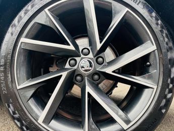 Skoda Karoq 2.0 TSI SportLine SUV 5dr Petrol DSG 4WD Euro 6 (s/s) (190 ps)