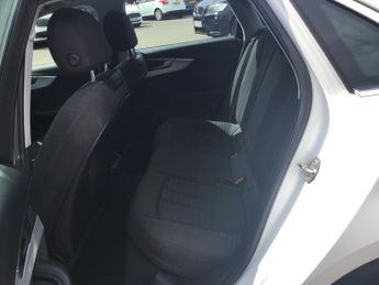 Audi A4 2.0 TDI ultra SE Saloon 4dr Diesel S Tronic Euro 6 (s/s) (150 ps