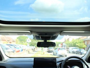 Nissan Qashqai 1.3 DIG-T MHEV N-Connecta SUV 5dr Petrol Hybrid XTRON Euro 6 (s/