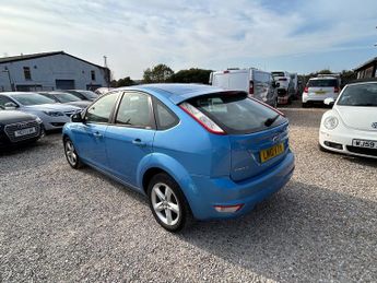 Ford Focus 1.6 Zetec Hatchback 5dr Petrol Manual (161 g/km, 99 bhp)