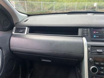 Land Rover Discovery Sport TD4 HSE LUXURY 5-Door