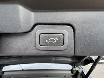 Land Rover Range Rover Evoque 2.0 TD4 HSE Dynamic SUV 5dr Diesel Auto 4WD Euro 6 (s/s) (180 ps