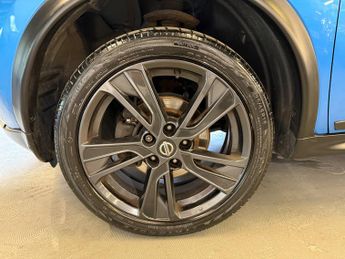 Nissan Juke 1.6 Tekna SUV 5dr Petrol XTRON Euro 6 (117 ps)