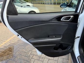 Kia XCeed 1.4 T-GDi 3 SUV 5dr Petrol DCT Euro 6 (s/s) (138 bhp)