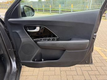 Kia Niro 1.6h GDi 2 SUV 5dr Petrol Hybrid DCT Euro 6 (s/s) (139 bhp)