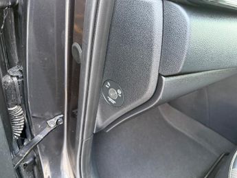 Kia Niro 1.6h GDi 2 SUV 5dr Petrol Hybrid DCT Euro 6 (s/s) (139 bhp)