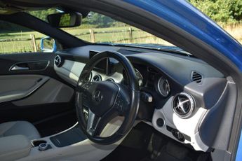Mercedes-Benz GLA 2.1 GLA220 CDI Sport 7G-DCT 4MATIC Euro 6 (s/s) 5dr