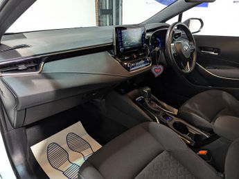 Toyota Corolla 1.8 VVT-i Hybrid Design 5dr CVT**Manufacturers Warranty 10/2025*