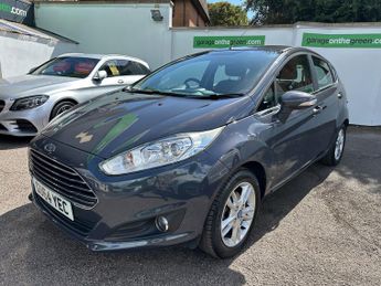 Ford Fiesta 1.25 Zetec 5dr Only 42000 Miles 35 Road Tax