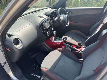 Nissan Juke 1.6 Acenta Premium SUV 5dr Petrol CVT Euro 5 (117 ps)