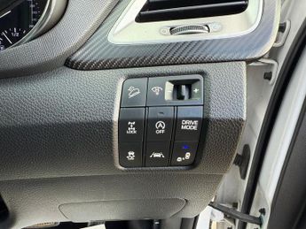 Hyundai Santa Fe CRDI PREMIUM SE BLUE DRIVE 5-Door