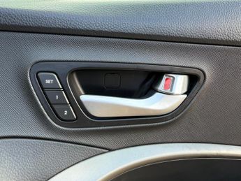 Hyundai Santa Fe CRDI PREMIUM SE BLUE DRIVE 5-Door