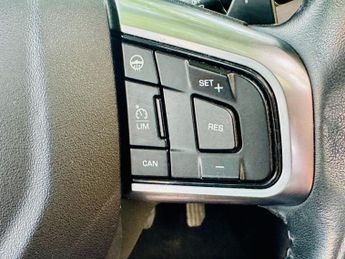 Land Rover Discovery Sport 2.0 TD4 180 HSE Luxury 5dr Auto