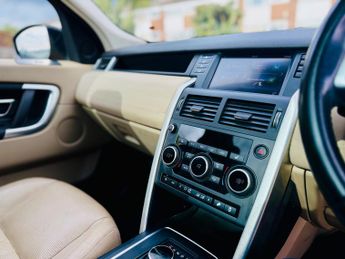 Land Rover Discovery Sport 2.0 TD4 180 HSE Black 5dr Auto