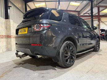 Land Rover Discovery Sport 2.0 TD4 HSE Black SUV 5dr Diesel Auto 4WD Euro 6 (s/s) (180 ps)