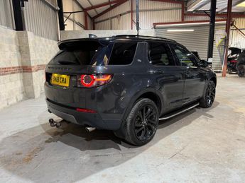 Land Rover Discovery Sport 2.0 TD4 HSE Black SUV 5dr Diesel Auto 4WD Euro 6 (s/s) (180 ps)