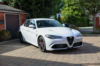 Alfa Romeo Giulia 2.9 V6 Bi-Turbo Quadrifoglio Saloon 4dr Petrol Auto Euro 6 (s/s)