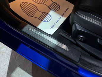 Jaguar XE 2.0d Prestige Saloon 4dr Diesel Auto Euro 6 (s/s) (163 ps)