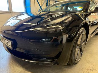 Tesla Model 3 Standard Range Plus Saloon 4dr Electric Auto RWD (241 bhp)