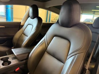 Tesla Model 3 Standard Range Plus Saloon 4dr Electric Auto RWD (241 bhp)