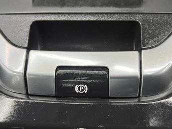 Land Rover Discovery Sport 2.0 TD4 HSE Auto 4WD Euro 6 (s/s) 5dr