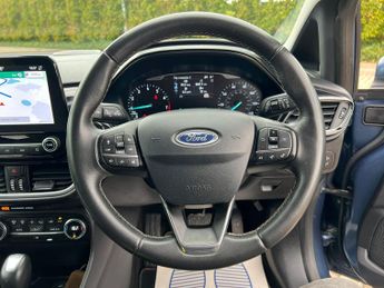 Ford Fiesta TITANIUM 5-Door