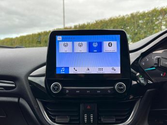Ford Fiesta TITANIUM 5-Door