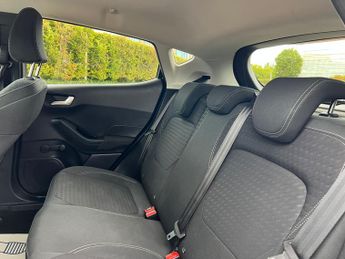 Ford Fiesta TITANIUM 5-Door