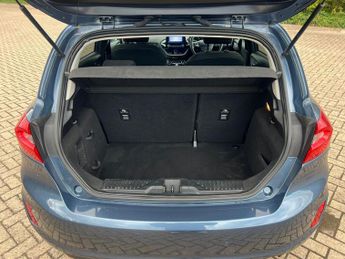 Ford Fiesta TITANIUM 5-Door