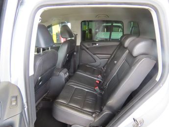 Volkswagen Tiguan 2.0 TDi R-Line 5dr Auto