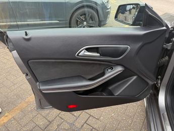 Mercedes-Benz CLA Class 2.1 CLA220d AMG Line Shooting Brake 5dr Diesel 7G-DCT Euro 6 (s/