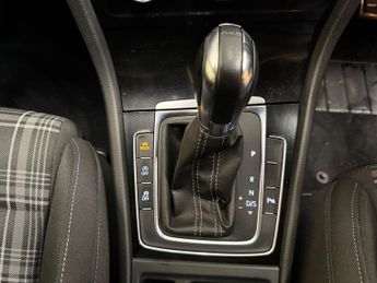 Volkswagen Golf 2.0 TDI BlueMotion Tech GTD Hatchback 5dr Diesel DSG Euro 6 (s/s