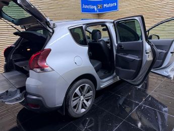 Peugeot 3008 1.6 e-HDi Allure SUV 5dr Diesel EGC Euro 5 (s/s) (115 ps)