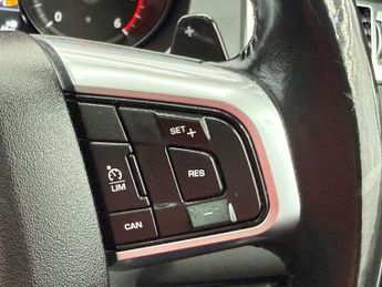 Land Rover Discovery Sport 2.0 TD4 HSE Auto 4WD Euro 6 (s/s) 5dr