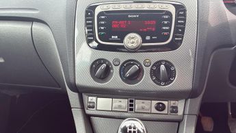 Ford Focus 1.6 Titanium 5dr