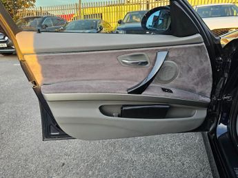 BMW 3 Series 2.0 320i SE Touring 5dr Petrol Manual Euro 4 (150 ps)
