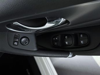 Nissan Qashqai 1.3 DIG-T Tekna SUV 5dr Petrol Manual Euro 6 (s/s) (160 ps)