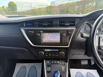 Toyota Auris EXCEL VVT-I  5-Door