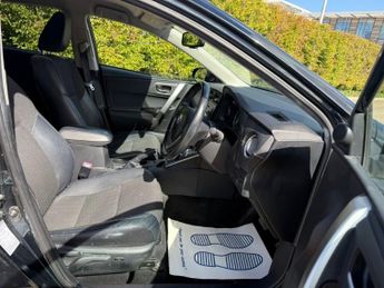 Toyota Auris EXCEL VVT-I  5-Door