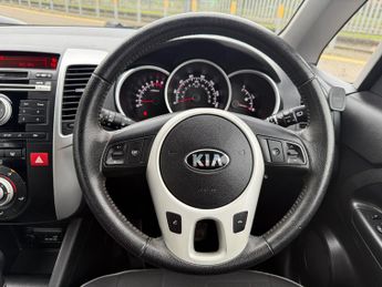 Kia Venga 1.6 2 MPV 5dr Petrol Auto Euro 5 (123 bhp)