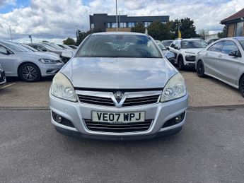 Vauxhall Astra 1.8i 16v Design Hatchback 5dr Petrol Automatic (187 g/km, 138 bh