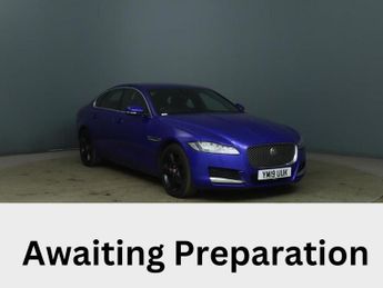 Jaguar XF 2.0d Portfolio Saloon 4dr Diesel Auto AWD Euro 6 (s/s) (180 ps)