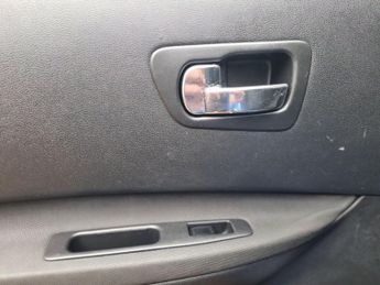 Nissan Qashqai 2.0 Acenta 2WD 5dr