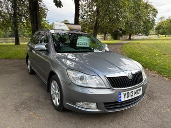 Skoda Octavia 2.0 TDI Elegance Estate 5dr Diesel DSG Euro 5 (140 ps)